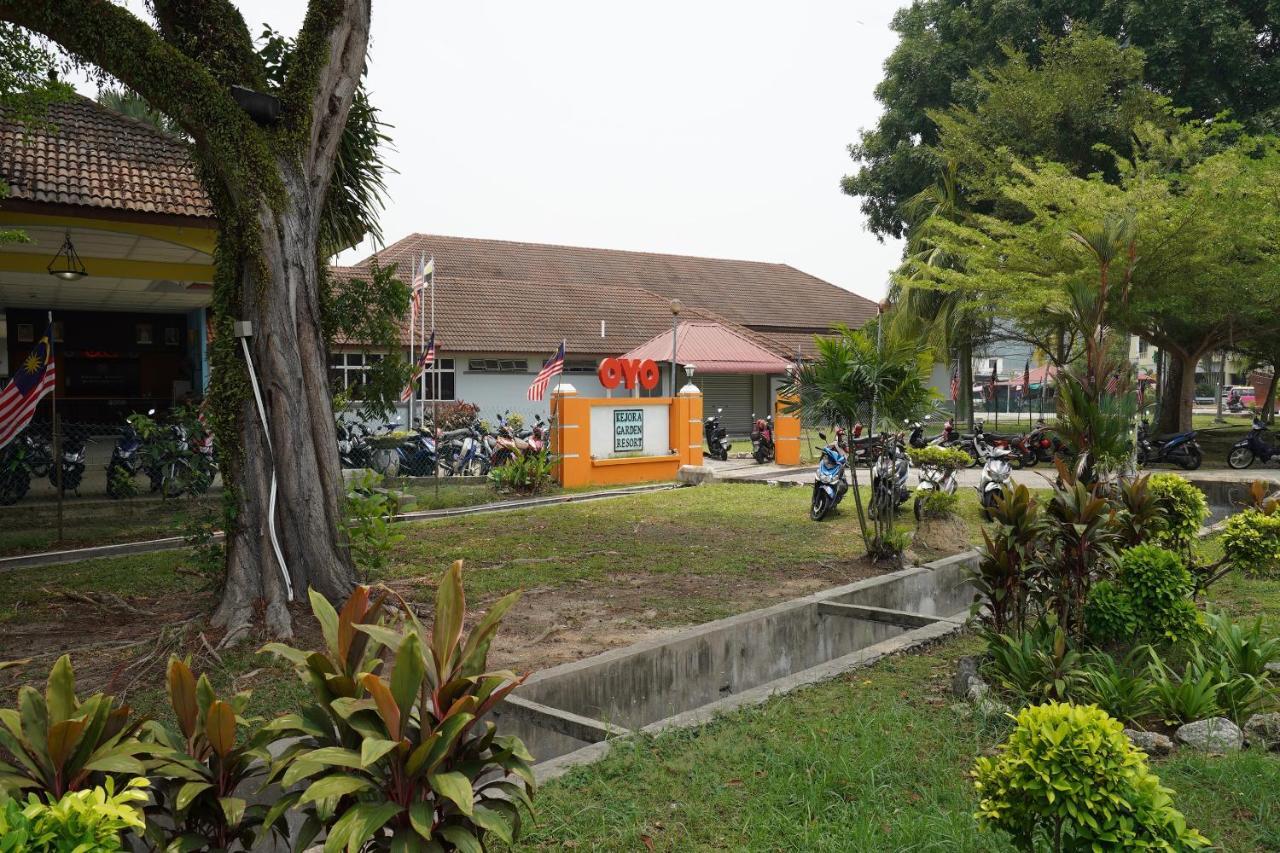 OYO 44020 Kejora Garden Resort Kampong Pasir Bogak Eksteriør bilde