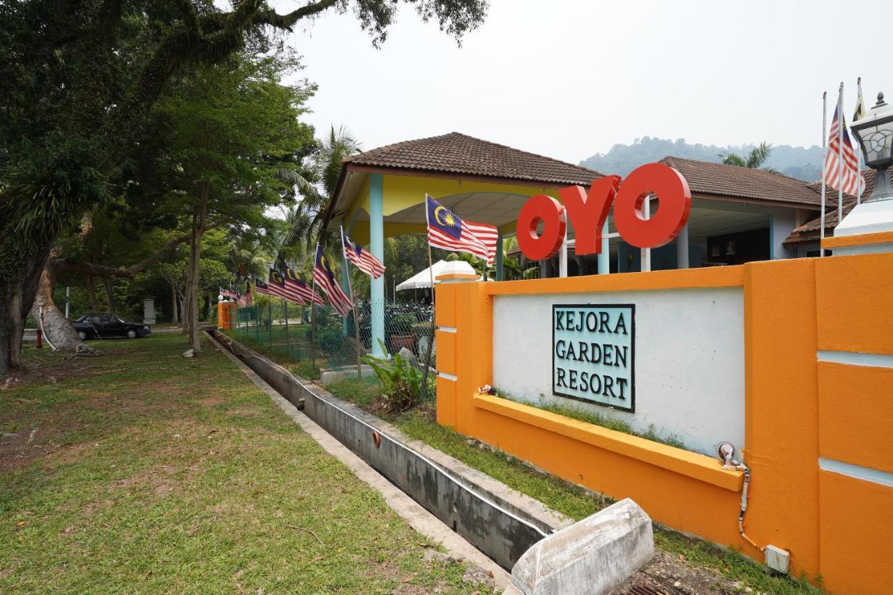 OYO 44020 Kejora Garden Resort Kampong Pasir Bogak Eksteriør bilde