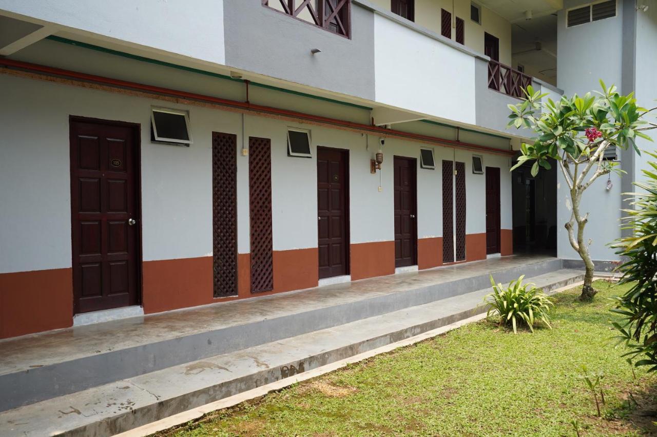 OYO 44020 Kejora Garden Resort Kampong Pasir Bogak Eksteriør bilde