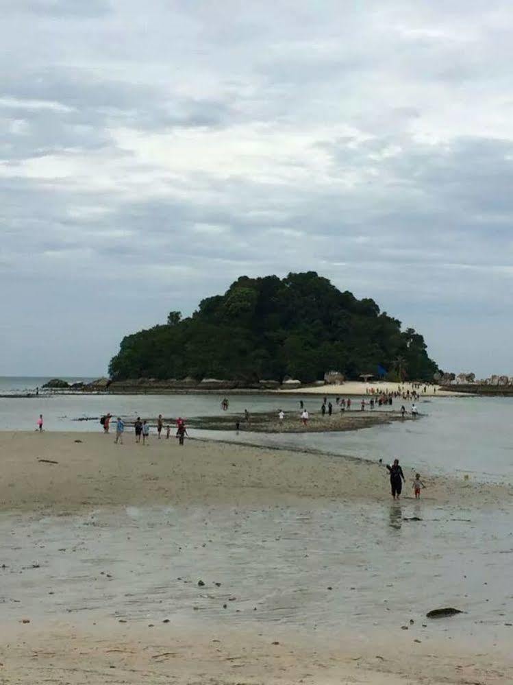 OYO 44020 Kejora Garden Resort Kampong Pasir Bogak Eksteriør bilde